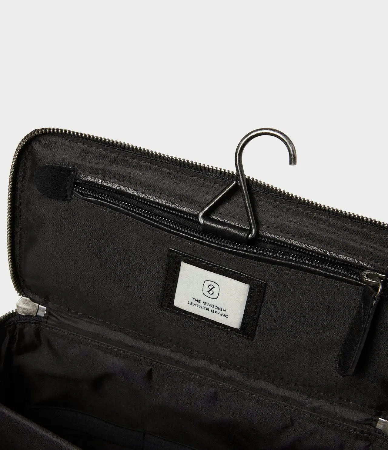 Saddler Barolo Necessär - Travels And Bags