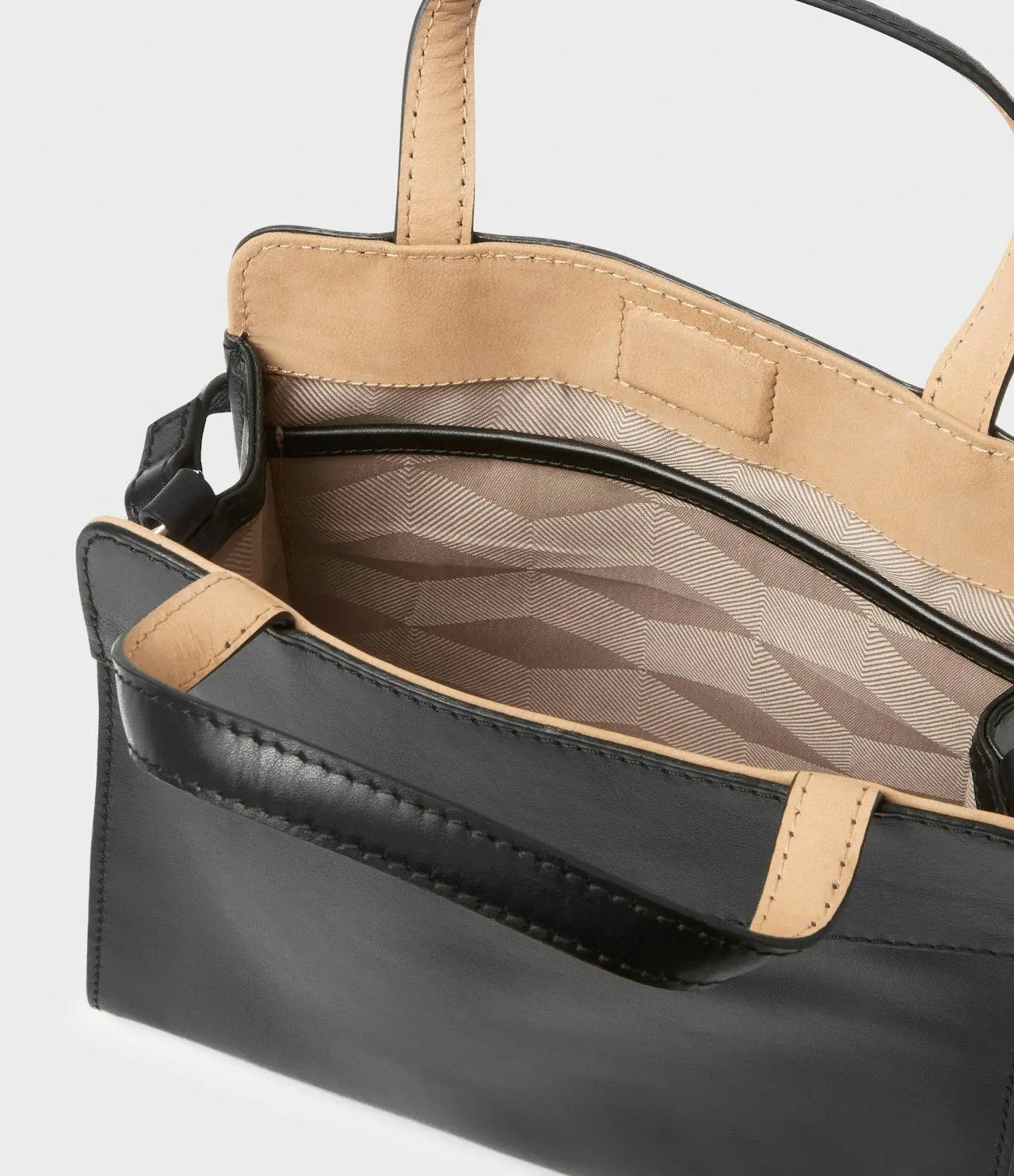 Saddler Mia Axelremsväska - Travels And Bags