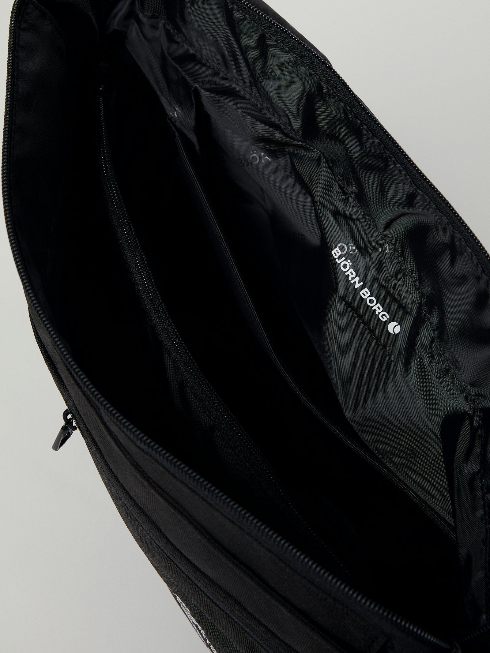 Björn Borg Core Flapbag Axelremsväska - Svart - Travels And Bags