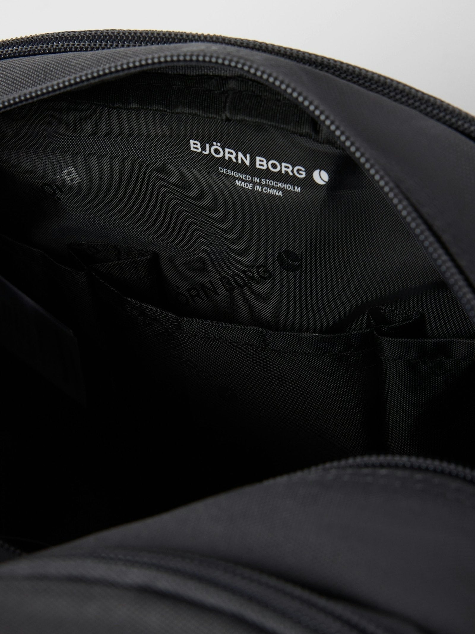 Björn Borg Core Toilet Case Standing Necessär - Mörkgrå - Travels And Bags