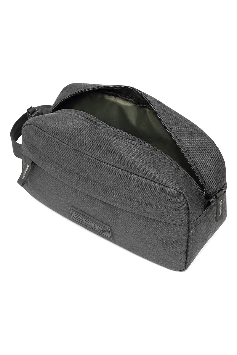 Epic Essentials Proton Evo Compact Necessär - Svart - Travels And Bags