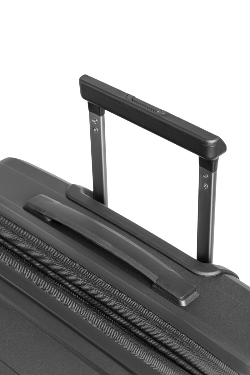 Epic Halo Mellanstor Resväska 66 cm - Svart - Travels And Bags
